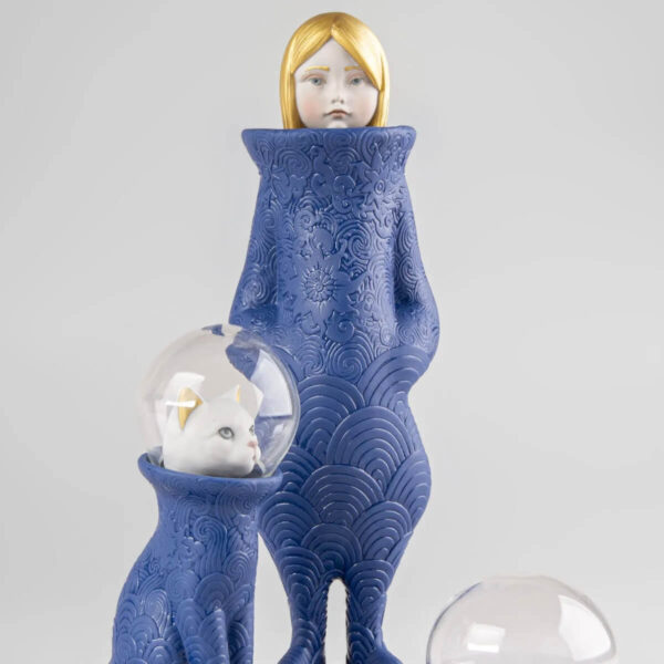 Скульптура Lladro Cosmic Girl and Cat Космическая девушка и кот