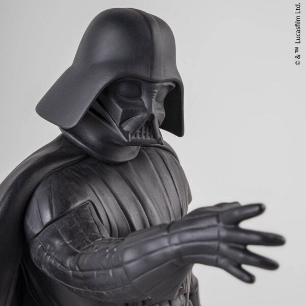 Скульптура Lladro Darth Vader чёрная