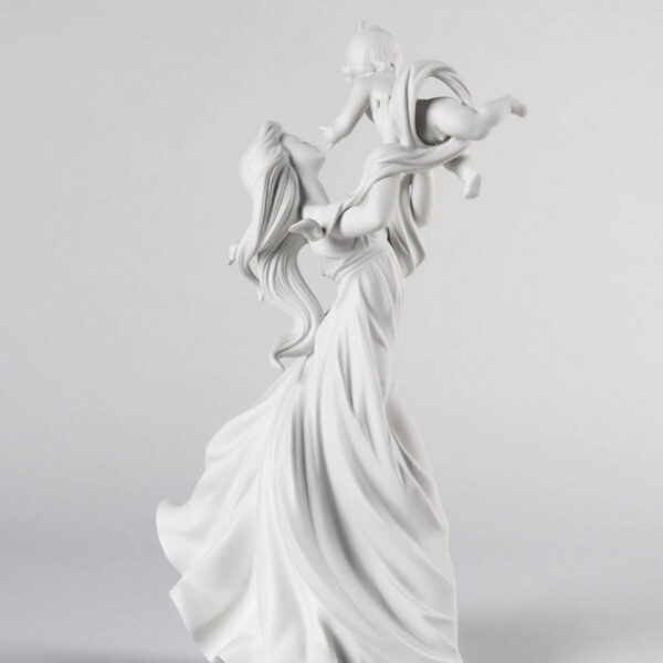 Скульптура Lladro My Little Sweetie Моя маленькая радость белая матовая