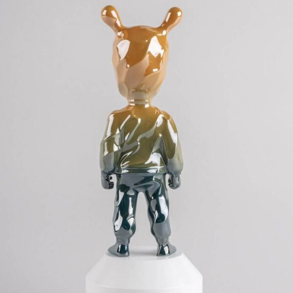 Скульптура Lladro The Guest by Supakitch Гость маленькая