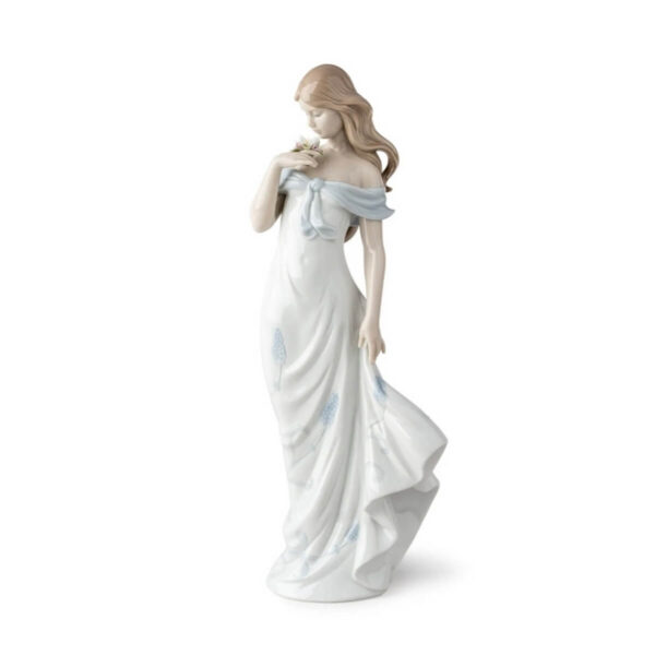 Скульптура Lladro A Flower's Whisper Шёпот цветка