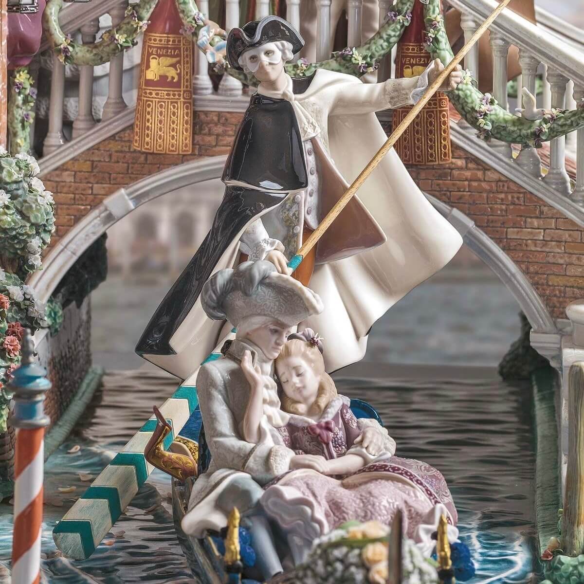Скульптура Lladro Carnival in Venice Карнавал в Венеции_4 Скульптура Lladro Carnival in Venice Карнавал в Венеции