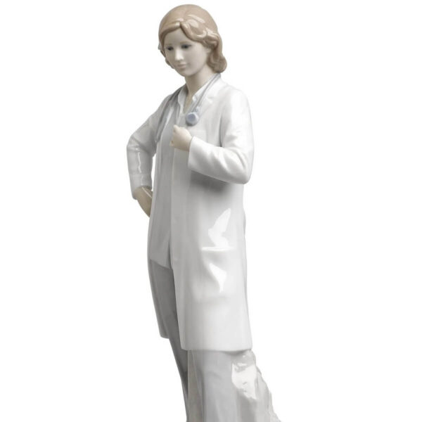Скульптура Lladro Female Doctor Врач женщина