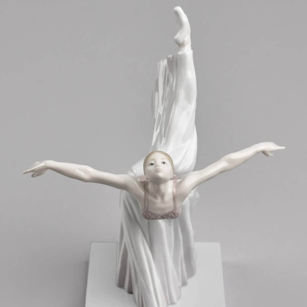 Скульптура Lladro Giselle Arabesque Жизель-арабеска_3 Скульптура Lladro Giselle Arabesque Жизель-арабеска