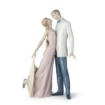 Скульптура Lladro Happy Anniversary Счастливой годовщины
