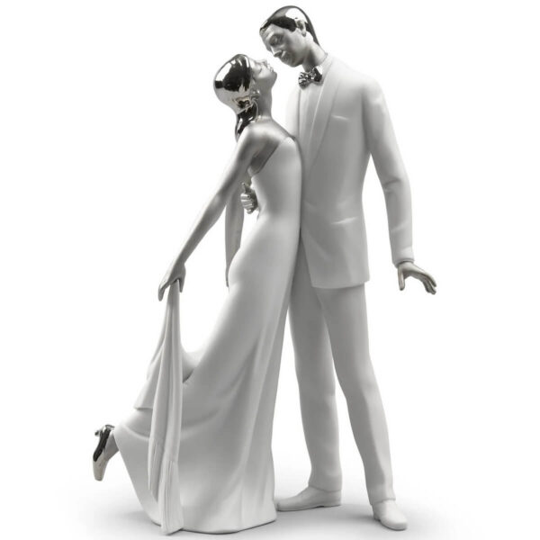 Скульптура Lladro Happy Anniversary Счастливой годовщины с серебристым блеском