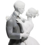 Скульптура Lladro Lovers' Waltz Вальс влюбленных с серебристым блеском