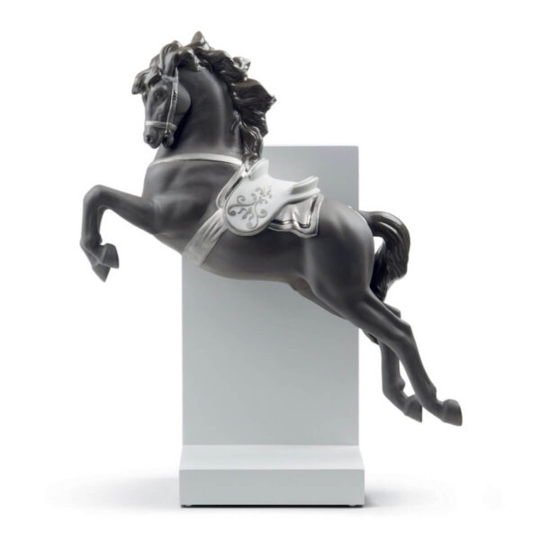 Скульптура Lladro Horse on Pirouette Пируэт (книгодержатель) Re-deco