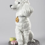 Скульптура Lladro Poodle with Mochis Пудель с мочи