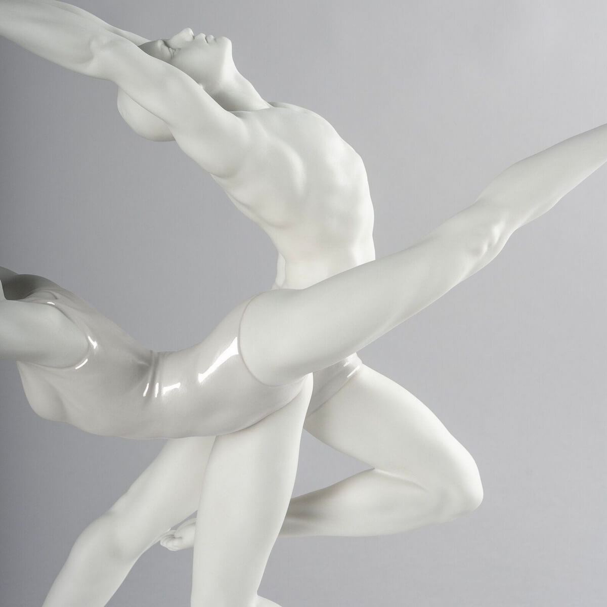Скульптура Lladro The Art of Movement Искусство движения_3 Скульптура Lladro The Art of Movement Искусство движения