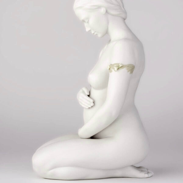 Скульптура Lladro A New Life Новая жизнь
