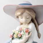 Скульптура Lladro Fragrant Bouquet Роскошный букет