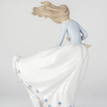 Скульптура Lladro Petals of The Wind Лепестки на ветру
